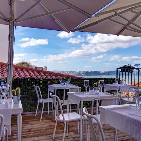Solar Dos Mouros Hotel 4*