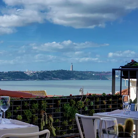 Solar Dos Mouros Penzion Lisboa