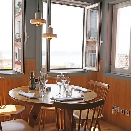 Solar Dos Mouros Лиссабон